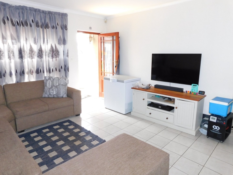 3 Bedroom Property for Sale in Whispering Pines Western Cape